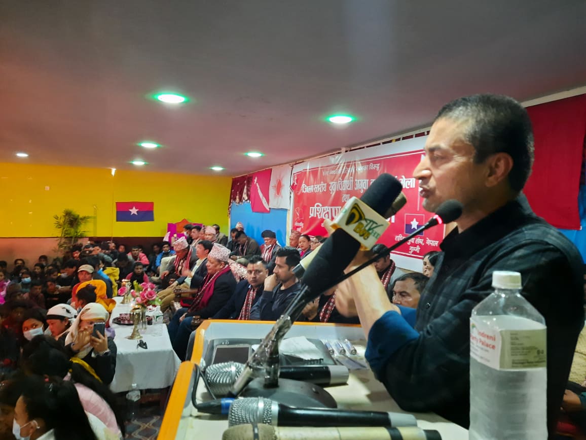 ओलीले समृद्धिको सपना देखाएर संविधान धरापमा पारे: बिष्ट 